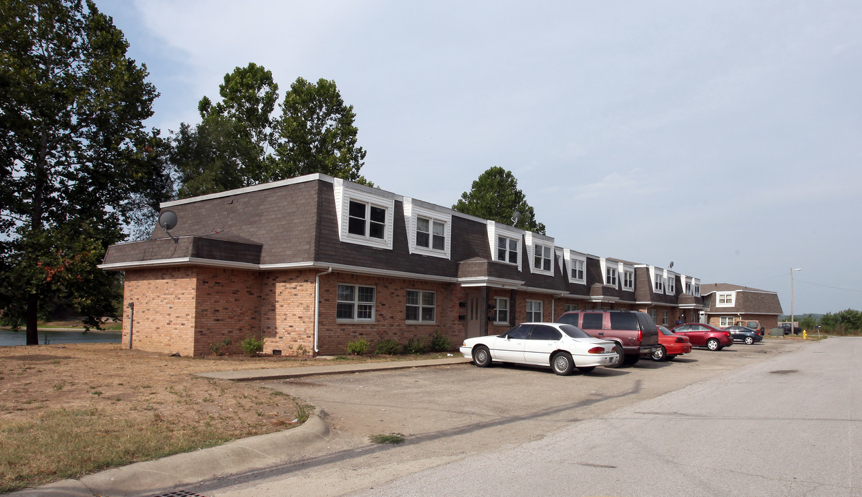 Spring Lakes in Martinsville, IN - Building Photo