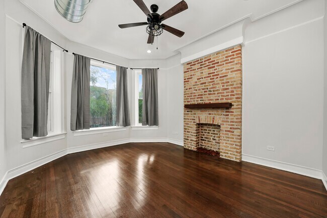 1306 N Maplewood Ave, Unit 1 in Chicago, IL - Foto de edificio - Building Photo