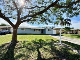8690 NW 16th St in Pembroke Pines, FL - Building Photo