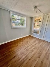 5168 Crooked Ln in Zephyrhills, FL - Building Photo - Building Photo