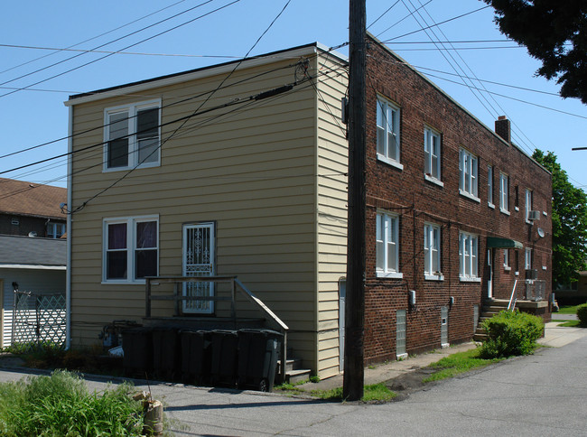 4124 Elm St in East Chicago, IN - Foto de edificio - Building Photo