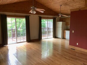 310 Blue Rock Rd in Hendersonville, NC - Building Photo - Building Photo