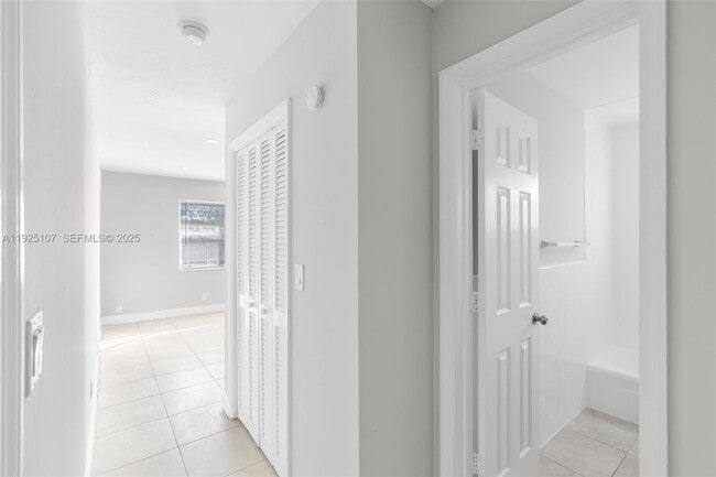 4021 N Andrews Ave in Oakland Park, FL - Building Photo - Building Photo