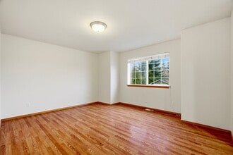 16115 40th Ave SE in Bothell, WA - Building Photo - Building Photo