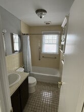 123 Merigold Dr in New Britain, CT - Building Photo - Building Photo