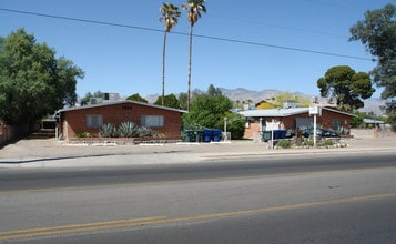 Glendale Apartments in Tucson, AZ - Building Photo - Building Photo