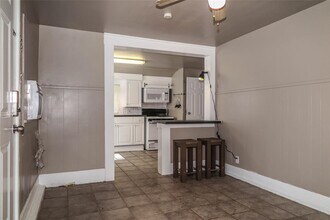 1312 Pine St in Georgetown, TX - Building Photo - Building Photo