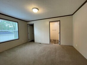 99 Sheppard Ave in Flushing, MI - Building Photo - Building Photo