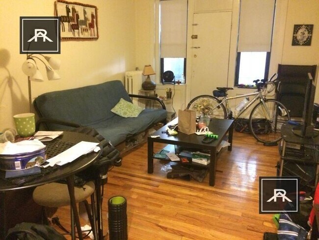 1715 Commonwealth Ave in Boston, MA - Building Photo - Building Photo