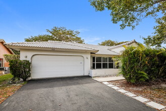 4533 NW 88th Terrace, Unit 1638 in Coral Springs, FL - Foto de edificio - Building Photo