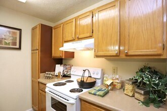 3450 Jones Mill Rd in Norcross, GA - Building Photo - Building Photo