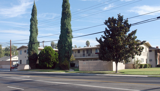 Magnolia Arms in Riverside, CA - Building Photo - Building Photo