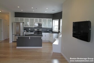 110 Chester St, Unit 2 in Boston, MA - Building Photo - Building Photo