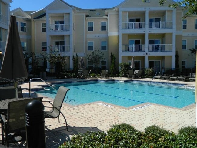 Royal Palms Senior