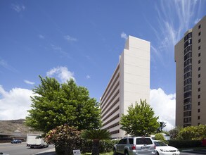 Ilaniwai in Honolulu, HI - Foto de edificio - Building Photo
