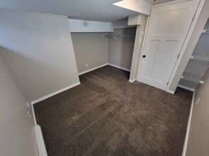 909 Rte 52 in Winnipeg, MB - Building Photo - Building Photo