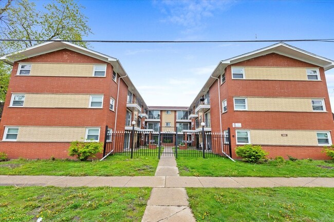 property at 14121 S Stewart Ave
