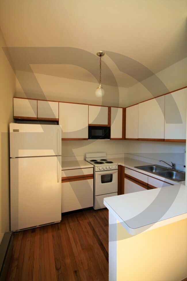 635 W Barry Ave in Chicago, IL - Building Photo - Building Photo