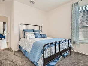 1717 Foxglove Dr in Lockhart, TX - Building Photo - Building Photo
