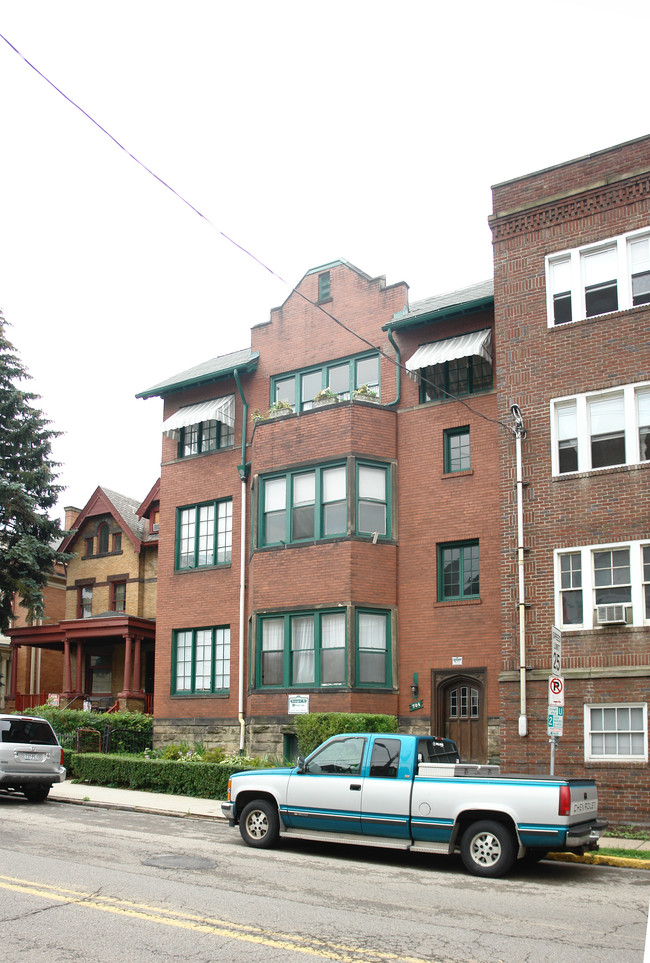 704 S Negley Ave in Pittsburgh, PA - Foto de edificio - Building Photo