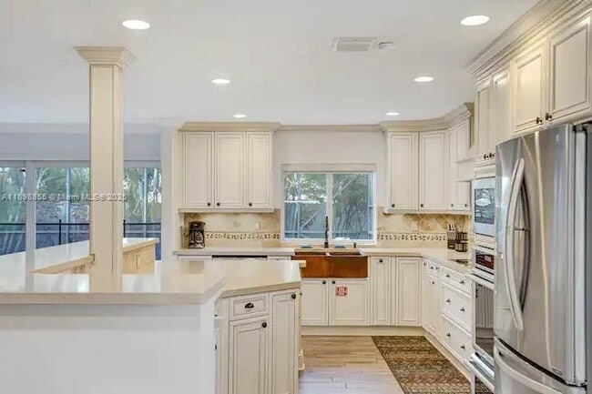 2120 SW 28th Way in Fort Lauderdale, FL - Building Photo - Building Photo