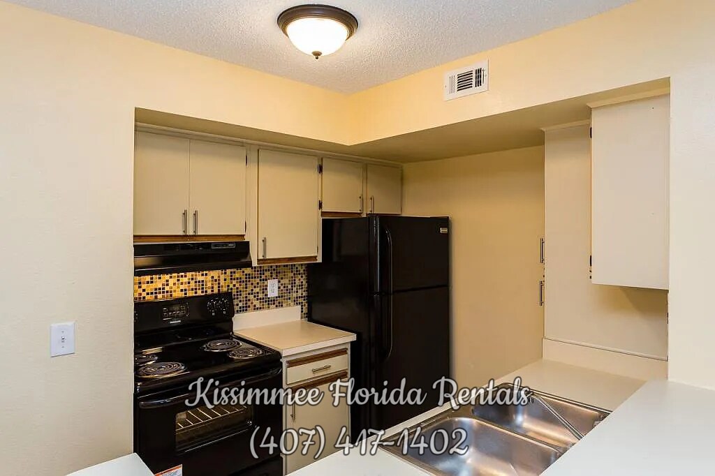 441 Fountainhead Cir, Unit 172 in Kissimmee, FL - Foto de edificio