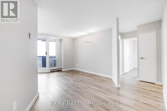 1380 Prince of Wales Dr in Ottawa, ON - Building Photo - Building Photo