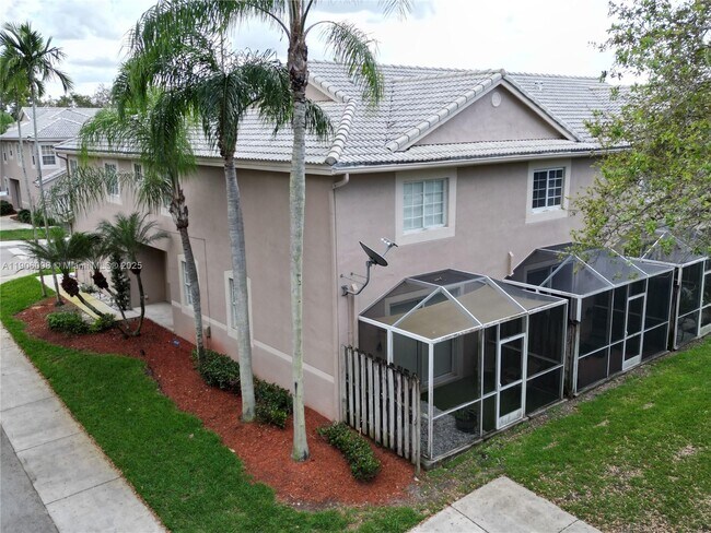 2045 Pompeii Ct in Weston, FL - Building Photo - Building Photo