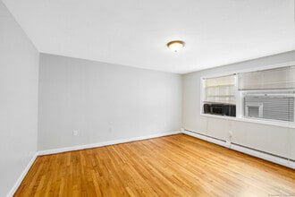 183 Barker St in Hartford, CT - Building Photo - Building Photo