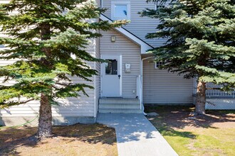 On The Park Condominiums in Calgary, AB - Building Photo - Building Photo