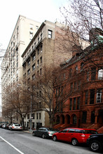 325 W 77th St in New York, NY - Building Photo - Building Photo