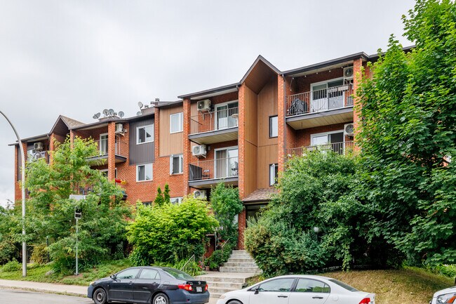 3521 Charles-Daoust Rue in Laval, QC - Building Photo - Building Photo