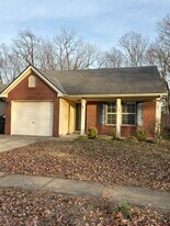 2412 Prescott Ln in Lexington, KY - Building Photo