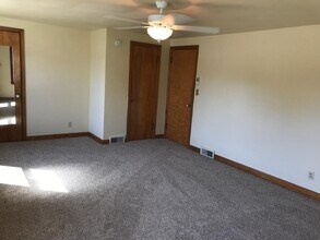 2419 28th Ave in Rock Island, IL - Building Photo - Building Photo