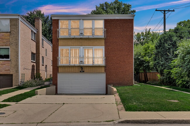 3821 W MORSE Ave in Lincolnwood, IL - Building Photo - Building Photo