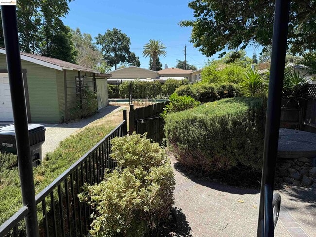 561 McLeod St in Livermore, CA - Building Photo - Building Photo
