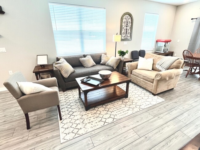 6307 S Roberts Ave in Tampa, FL - Foto de edificio - Building Photo