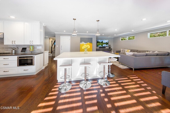 249 Greenmeadow Dr in Thousand Oaks, CA - Building Photo - Building Photo