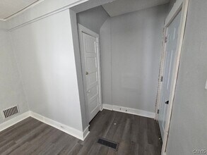112 Gale Ave in Syracuse, NY - Building Photo - Building Photo