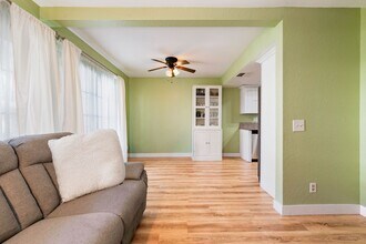 9006 Stacie Ln in Anaheim, CA - Building Photo - Building Photo