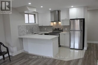 19 Landview Rd in Brampton, ON - Building Photo - Building Photo