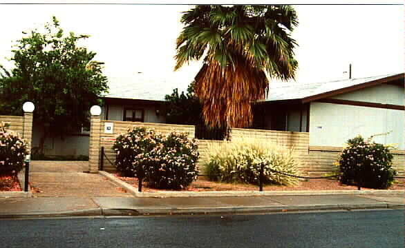 1540-1546 E Broadway in Mesa, AZ - Building Photo - Building Photo