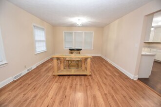 17967 Edgewood Walk in South Bend, IN - Building Photo - Building Photo
