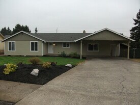 5706 NE 77th St in Vancouver, WA - Building Photo