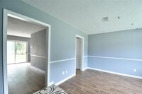 7505 Hummingbird Ln in Texas City, TX - Building Photo - Building Photo