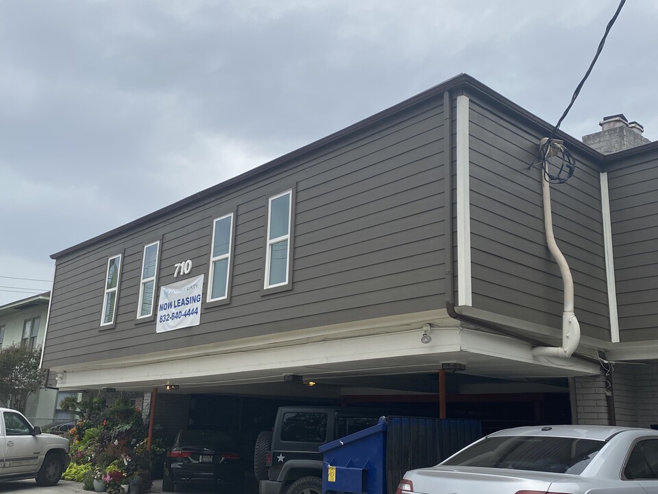 Apartments at 710 Colquitt in Houston, TX - Building Photo