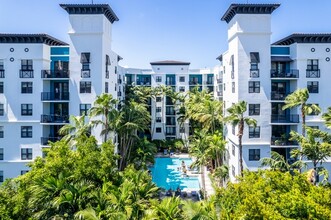 Aviah Flagler Village in Fort Lauderdale, FL - Building Photo - Building Photo