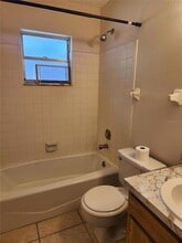 214 Colonia Ln E in Nokomis, FL - Building Photo - Building Photo