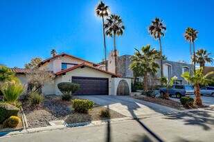 945 Vegas Valley Dr in Las Vegas, NV - Building Photo