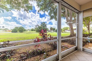 9080 Lime Bay Blvd in Tamarac, FL - Building Photo